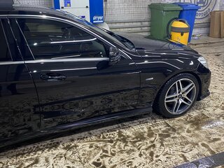 2011 Mercedes-Benz E-Класс 200 7G-Tronic IV (W212, S212, C207), чёрный, 1700000 рублей, вид 3