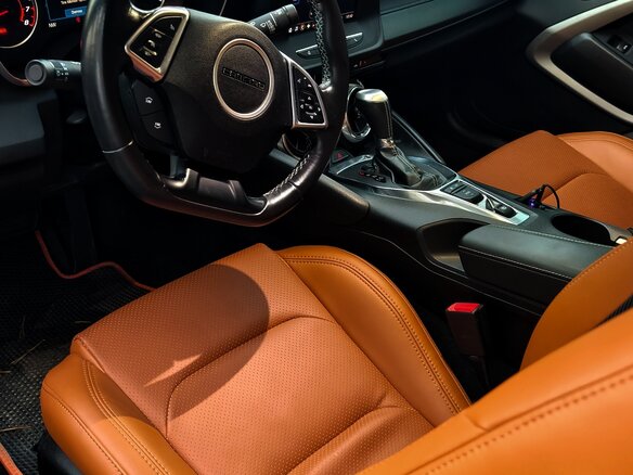 2021 Chevrolet Camaro VI Рестайлинг, серый, 2750000 рублей - вид 5