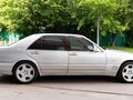 1997 Mercedes-Benz S-Класс 500 Long III (W140) Рестайлинг, серебристый, 4800000 рублей - вид 2