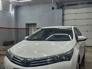 2014 Toyota Corolla XI (E160, E170, E180), белый, 1550000 рублей, вид 1