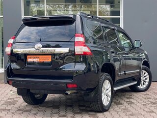 2014 Toyota Land Cruiser Prado 5-speed 150 Series Рестайлинг 1, чёрный, 3109000 рублей, вид 2