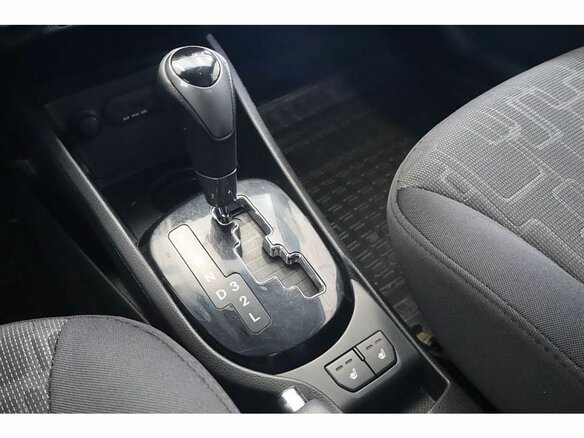 2013 Kia Rio 4-speed III, чёрный - вид 13