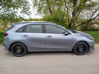 2022 Kia Ceed III Рестайлинг, серый, 2200000 рублей, вид 4