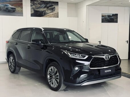Toyota Highlander IV (XU70)