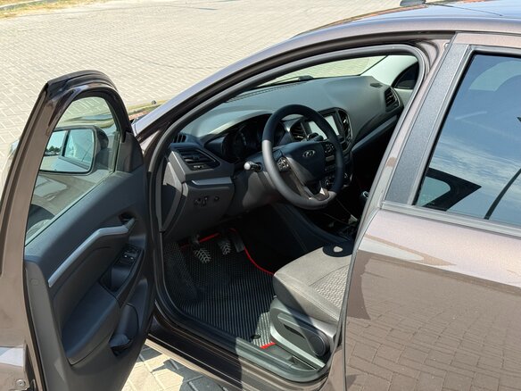 2016 Lada (ВАЗ) Vesta I, коричневый, 760000 рублей - вид 6