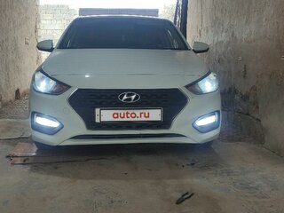 2017 Hyundai Solaris II, белый, 1040000 рублей, вид 2