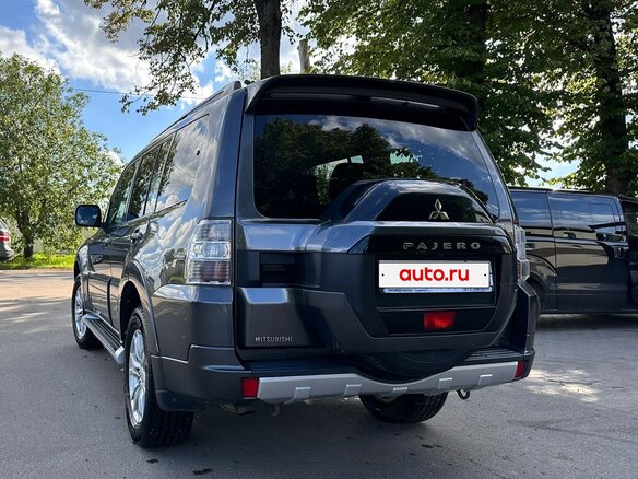 2017 Mitsubishi Pajero IV Рестайлинг 2, серый, 3200000 рублей - вид 5