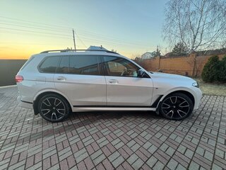 2019 BMW X7 30d I (G07), белый, 6950000 рублей, вид 4
