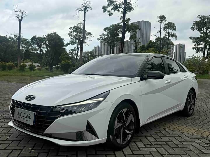 Открыть фотографии: Hyundai Elantra VII (CN7)
