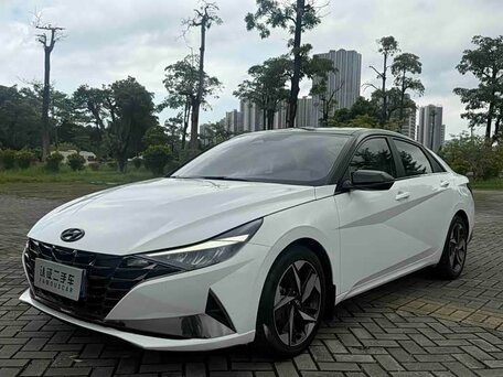 Hyundai Elantra VII (CN7)