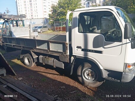 1994 Nissan Atlas, белый, 1200000 рублей, вид 3