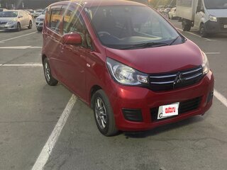2018 Mitsubishi eK Wagon III Рестайлинг, красный, 750000 рублей, вид 3