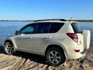 2011 Toyota RAV4 III (XA30) Рестайлинг, белый, 1700000 рублей, вид 3