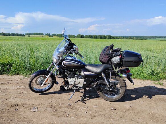 2022 Bajaj Avenger, чёрный, 190000 рублей