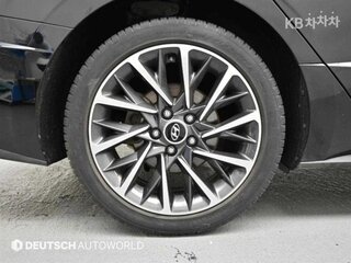2022 Hyundai Sonata VIII (DN8), чёрный, 1940000 рублей, вид 5