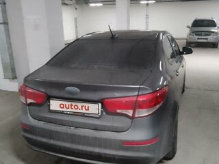 2017 Kia Rio III Рестайлинг, серый, 1400000 рублей, вид 4