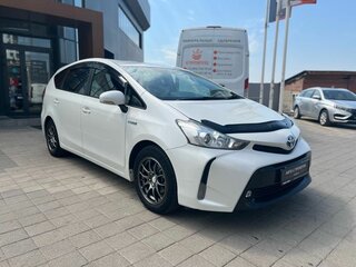 2015 Toyota Prius Alpha I (ZVW40/41) Рестайлинг, белый, 1410000 рублей, вид 3