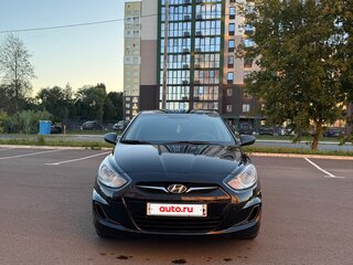 2013 Hyundai Solaris I, чёрный, 800000 рублей, вид 3