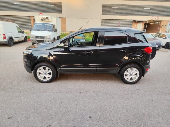 2015 Ford EcoSport II, чёрный, 840000 рублей - вид 3