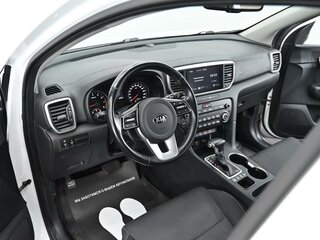 2021 Kia Sportage IV Рестайлинг, белый, 2395000 рублей, вид 5