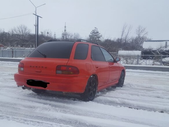 1994 Subaru Impreza I, красный, 333000 рублей - вид 5