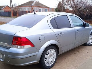 2011 Opel Astra H Рестайлинг, серый, 780000 рублей, вид 4