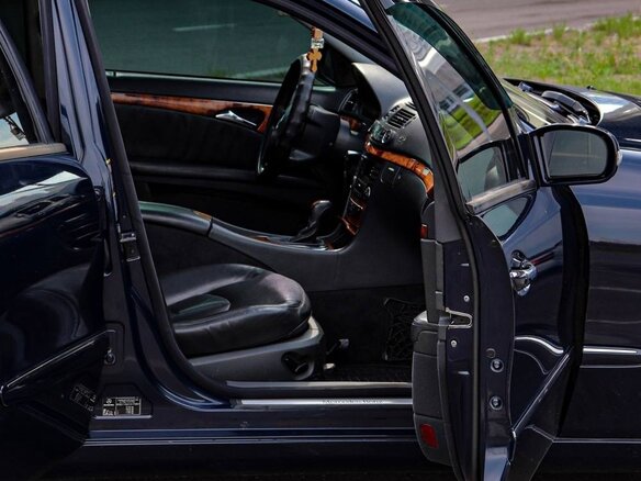 2002 Mercedes-Benz E-Класс 320 III (W211, S211), синий, 1030000 рублей - вид 17