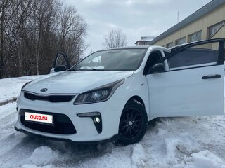 2020 Kia Rio IV, белый, 1280000 рублей, вид 2