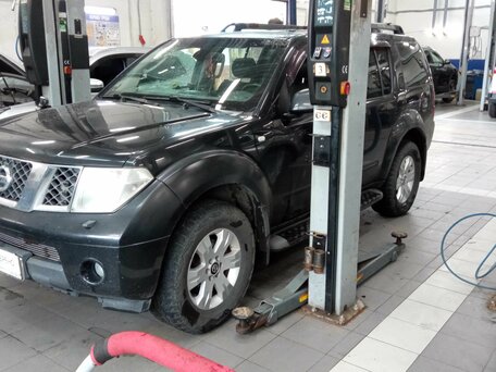 Nissan Pathfinder III