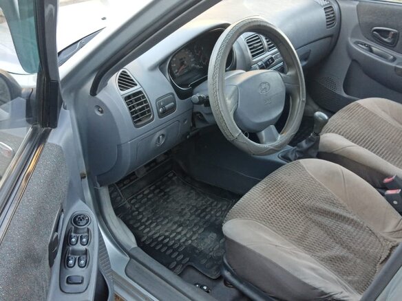 2004 Hyundai Accent ТагАЗ II, серебристый, 480000 рублей - вид 5