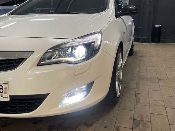 2011 Opel Astra J, белый, 850000 рублей - вид 25