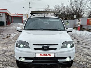 2017 Chevrolet Niva I Рестайлинг, белый, 860000 рублей, вид 1