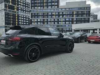 2012 Porsche Cayenne S II (958), чёрный, 3500000 рублей, вид 4