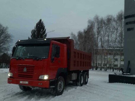 2011 Sinotruk Howo Прочие Кабины, красный, 2050000 рублей, вид 1