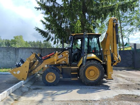 2022 Caterpillar 428, жёлтый, 13800000 рублей, вид 2