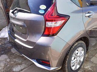 2018 Nissan Note II Рестайлинг, серый, 900000 рублей, вид 4