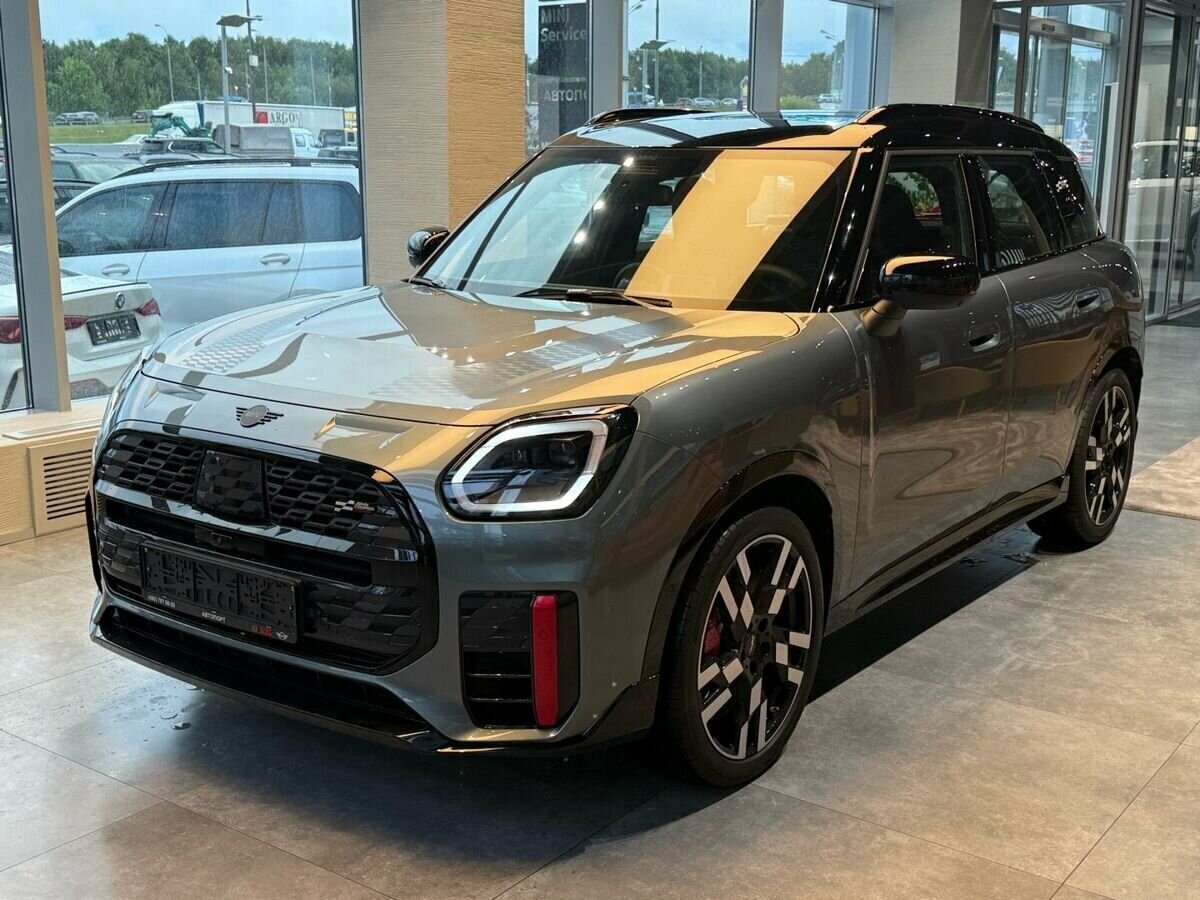 Открыть фотографии: Mini Countryman III