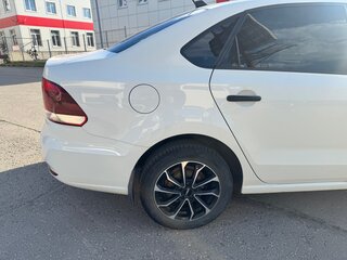 2018 Volkswagen Polo V Рестайлинг, белый, 930000 рублей, вид 5