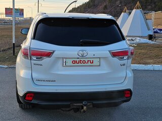 2016 Toyota Highlander III (XU50), белый, 2950000 рублей, вид 3