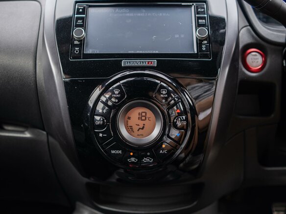 2017 Nissan Note Nismo e-Power II Рестайлинг, белый, 1479000 рублей - вид 16