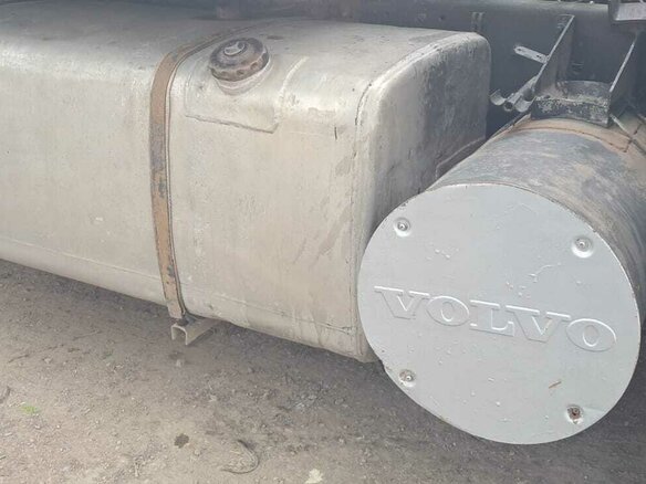 2000 Volvo FM, синий, 1100000 рублей - вид 9