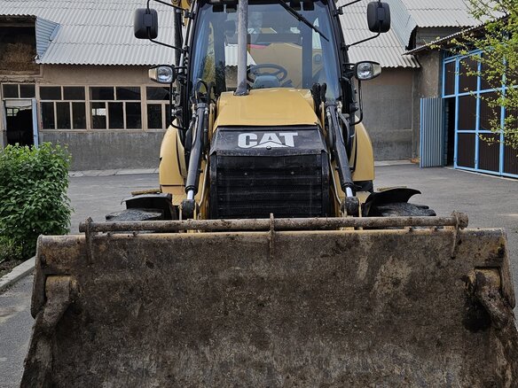 2013 Caterpillar 428, жёлтый, 5700000 рублей - вид 9