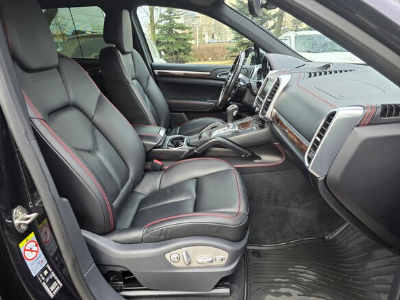 2016 Porsche Cayenne Diesel II Рестайлинг (958), чёрный, 3650000 рублей - вид 18