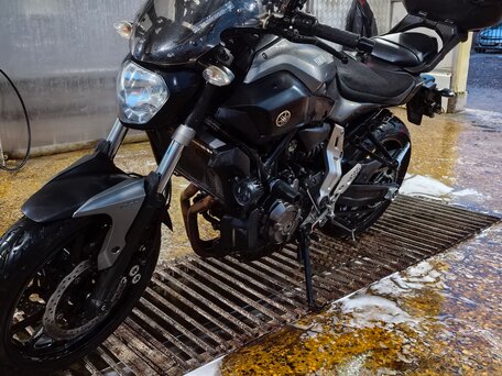 2015 Yamaha MT-07 (FZ-07), серый, 699000 рублей, вид 2