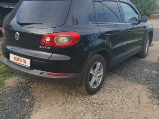 2010 Volkswagen Tiguan I, чёрный, 1500000 рублей, вид 2
