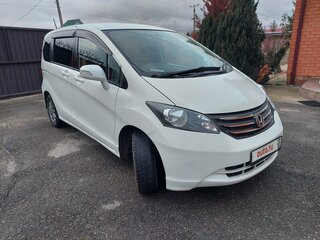 2010 Honda Freed I, белый, 1130000 рублей, вид 5