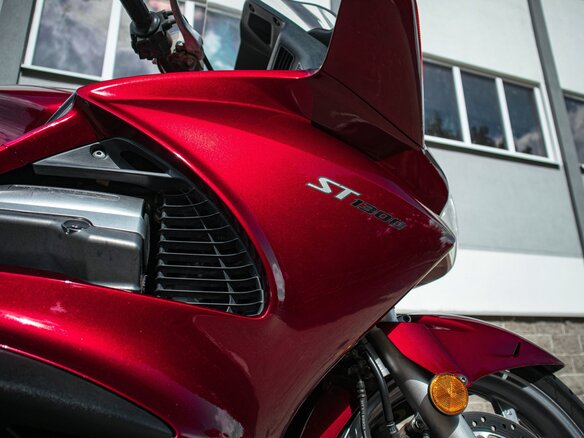 2005 Honda ST 1300, красный, 500000 рублей - вид 5