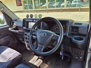 2019 Toyota Pixis Van I Рестайлинг, серебристый, 790000 рублей, вид 4