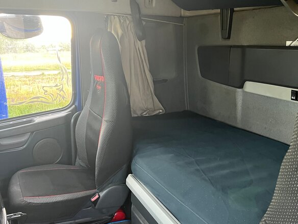 2013 Volvo FH, синий, 3500000 рублей - вид 5