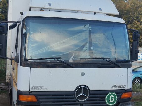 1999 Mercedes-Benz Atego, белый, 1950000 рублей, вид 2